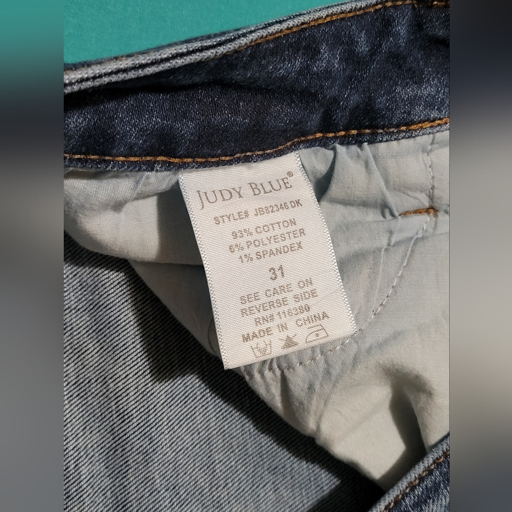 Judy Blue Boyfriend Fit Bleach Splatter Detail Medium Wash Size 31 Straight Leg - Picture 7 of 11